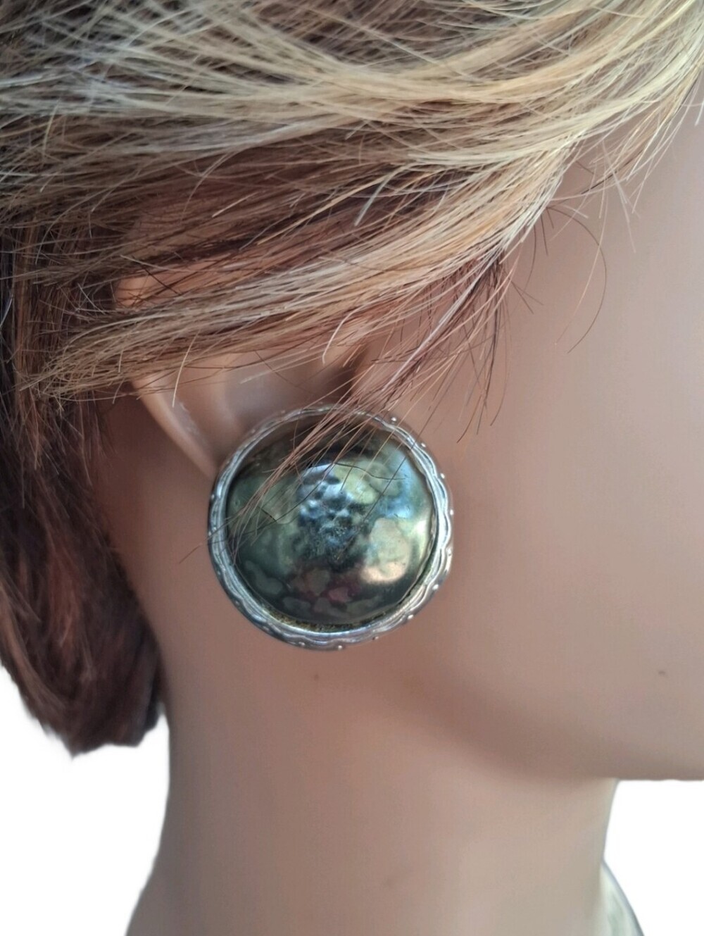 VTG Bergere Silver Tone Domed Faux Black Pearl Clip On Earrings